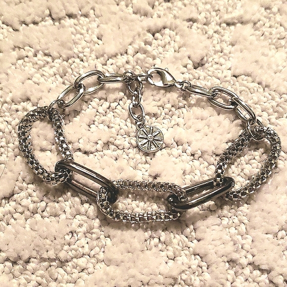 RJ Graziano GLAM MESH LUX CHAIN LINK GUNMETAL & SILVER BRACELET☆NEW IN BAG - Picture 3 of 6